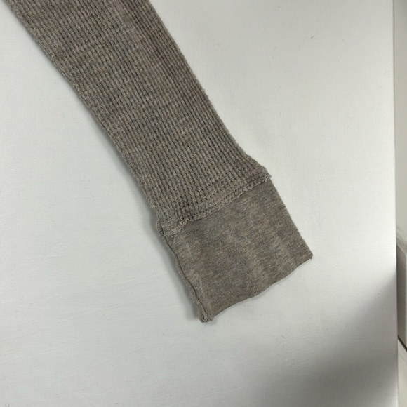 Aritzia TNA Alder Waffle Knit Grunge Beige Top - Picture 4 of 10